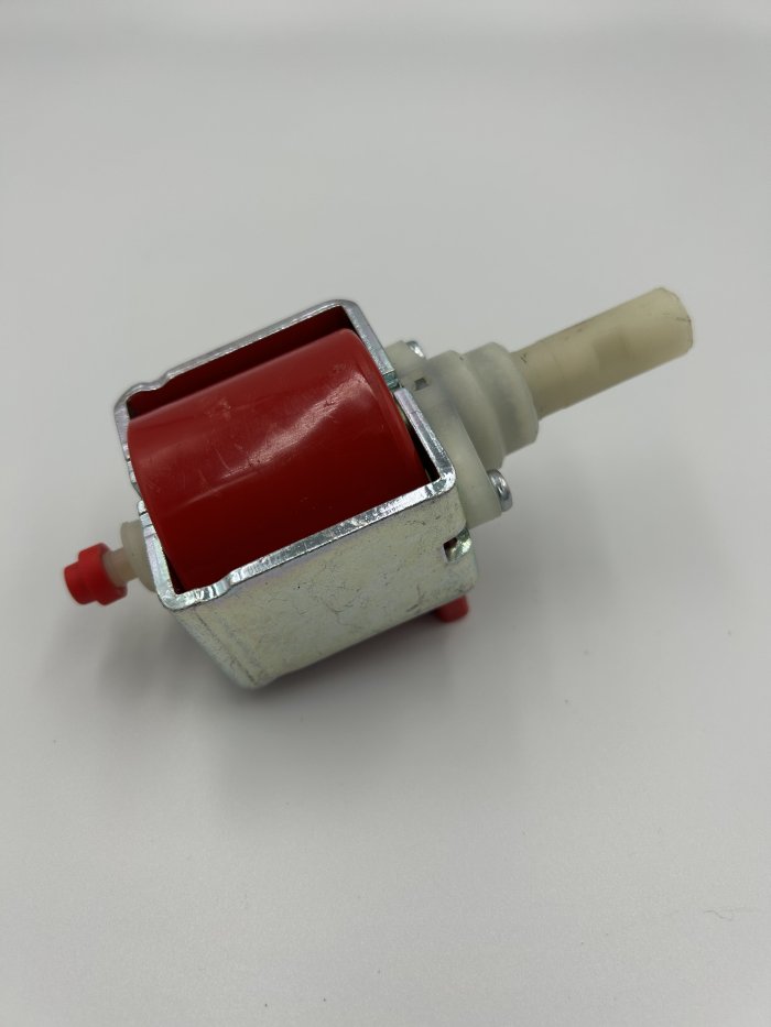 Kárpittisztító gép szivattyú